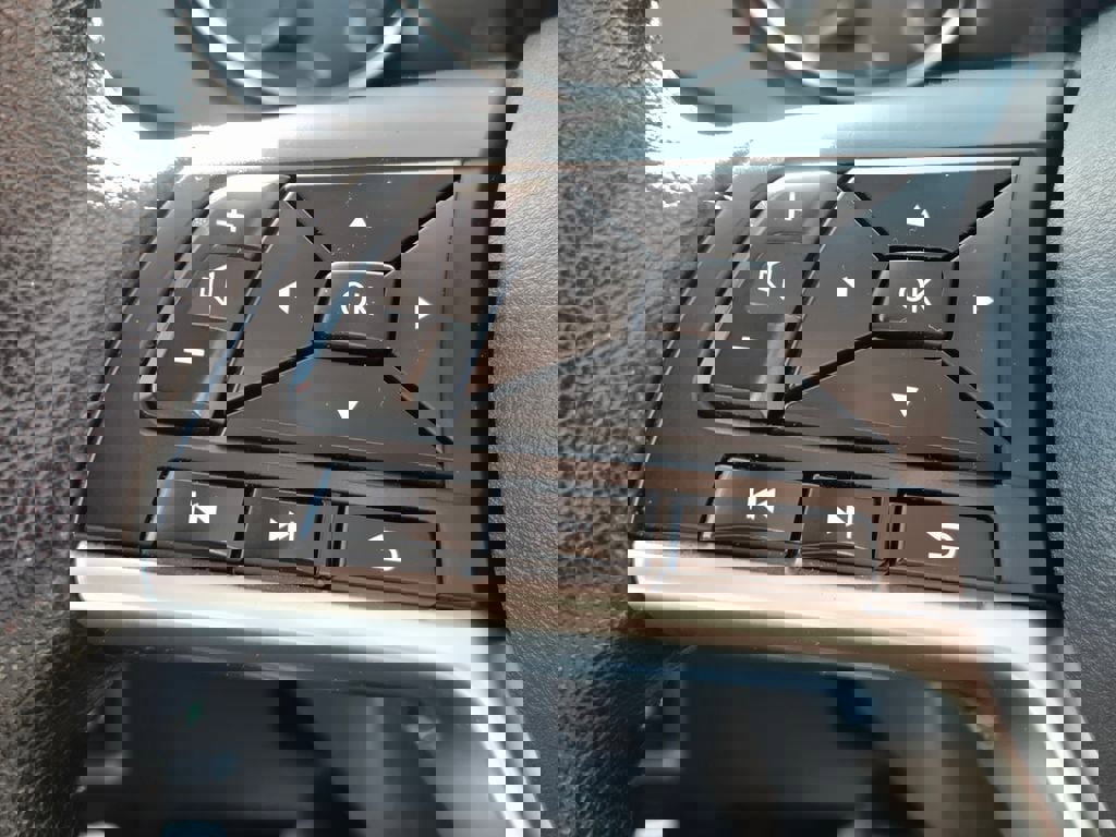 Used 2022 Nissan Rogue Sport SL image 21