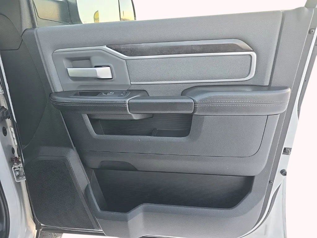 Used 2021 RAM 3500 Big Horn image 20