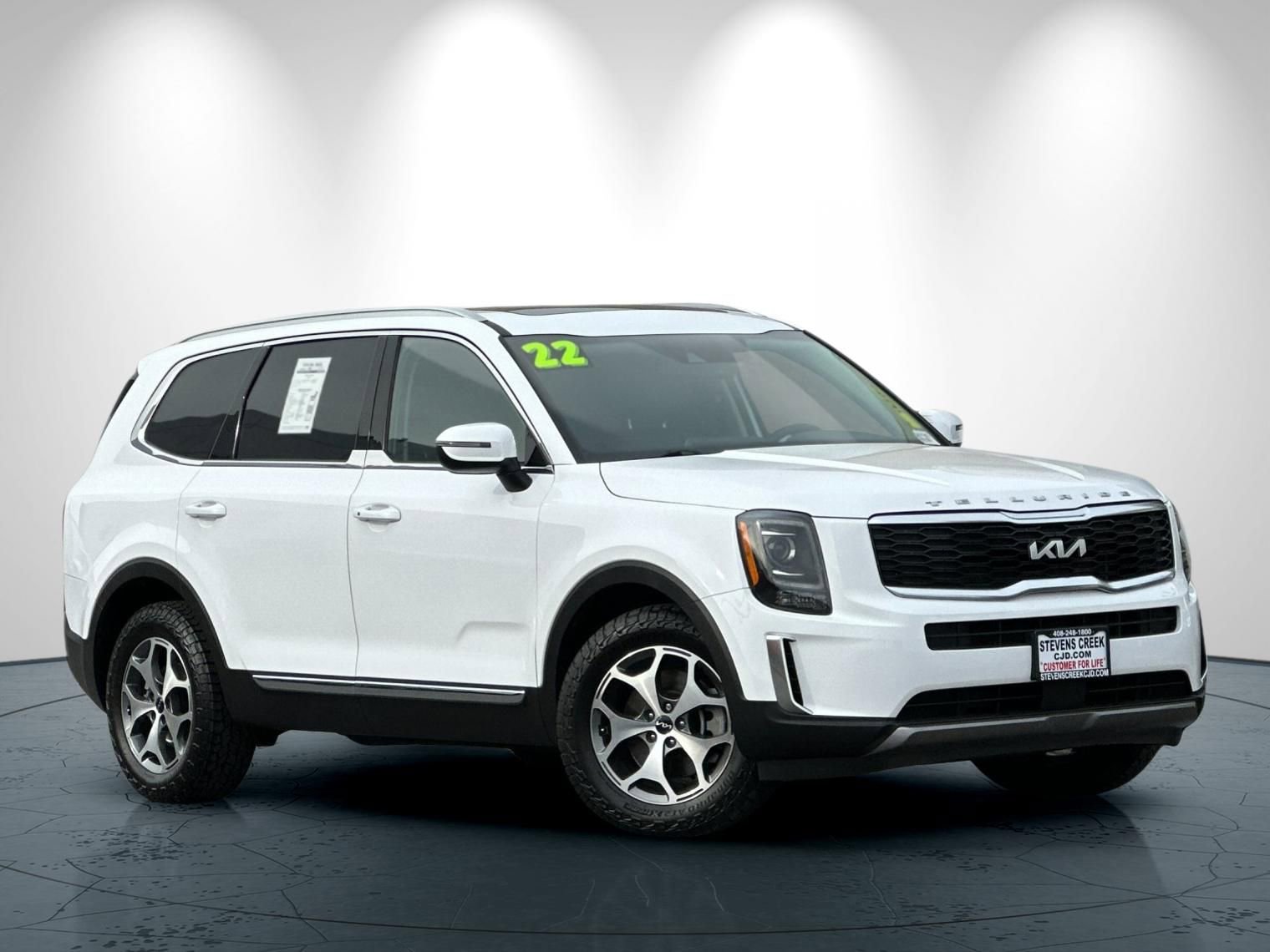Used 2022 Kia Telluride EX image 2