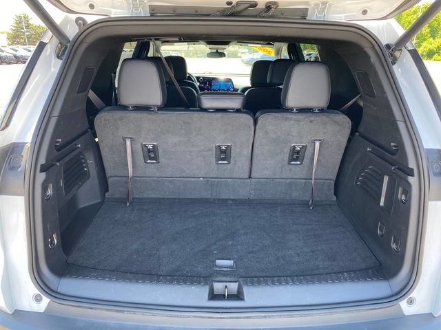 Certified 2025 Chevrolet Traverse LT FWD image 23