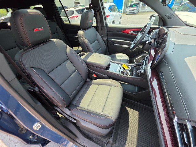 Used 2026 Chevrolet Traverse Z71 w/ Enhanced Driving Package AWD/4WD image 12