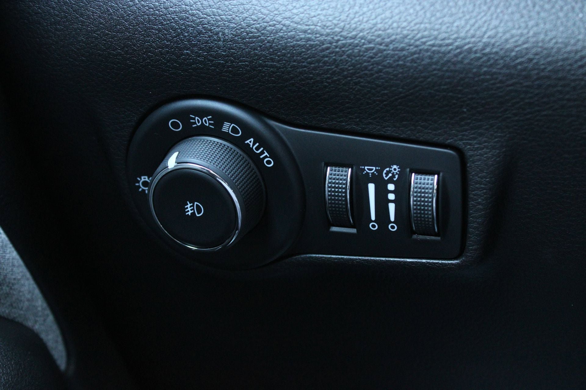 Used 2024 Jeep Compass Latitude image 21