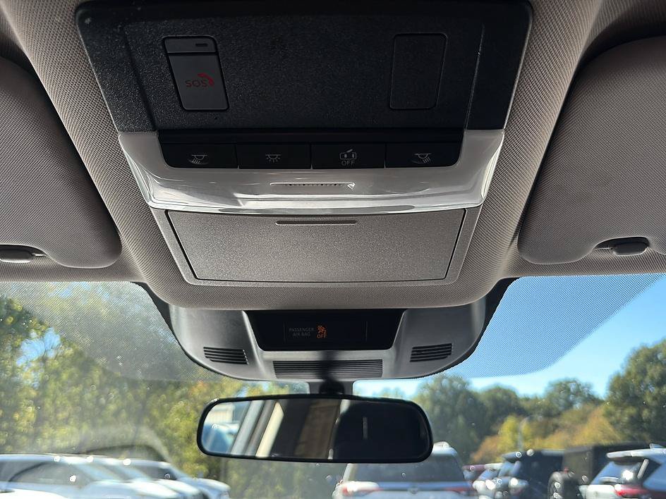 Certified 2025 Nissan Rogue SV AWD/4WD image 35