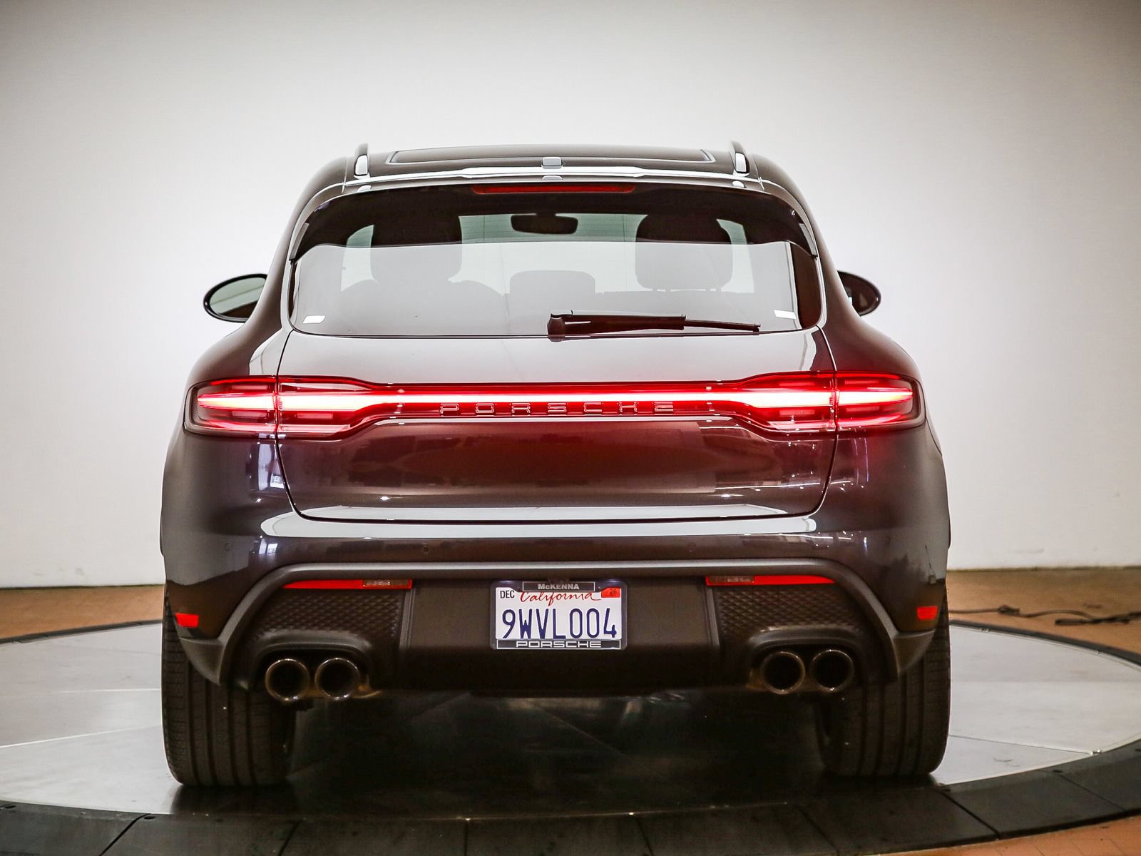 Certified 2026 Porsche Macan AWD/4WD image 6