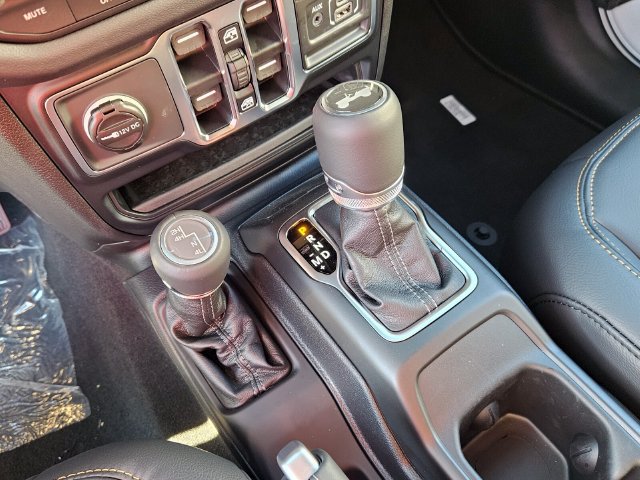 New 2026 Jeep Wrangler Unlimited Sahara AWD/4WD image 20