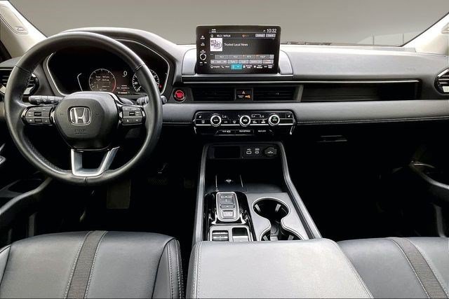 Certified 2025 Honda Pilot Touring image 7