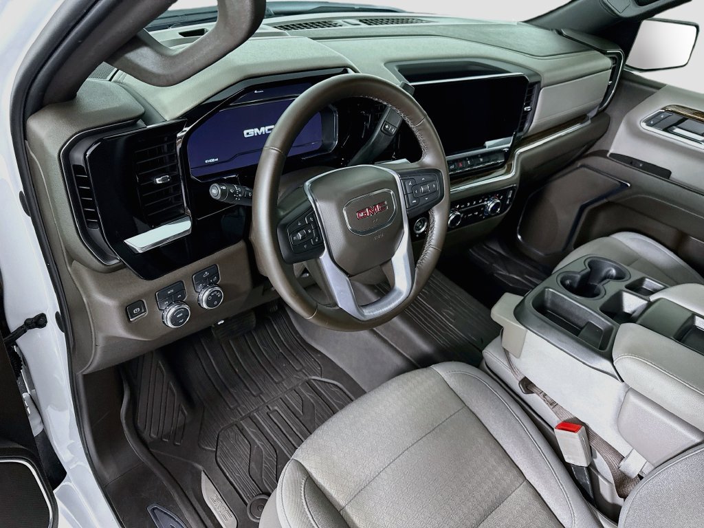 Used 2023 GMC Sierra 1500 SLE AWD/4WD image 9
