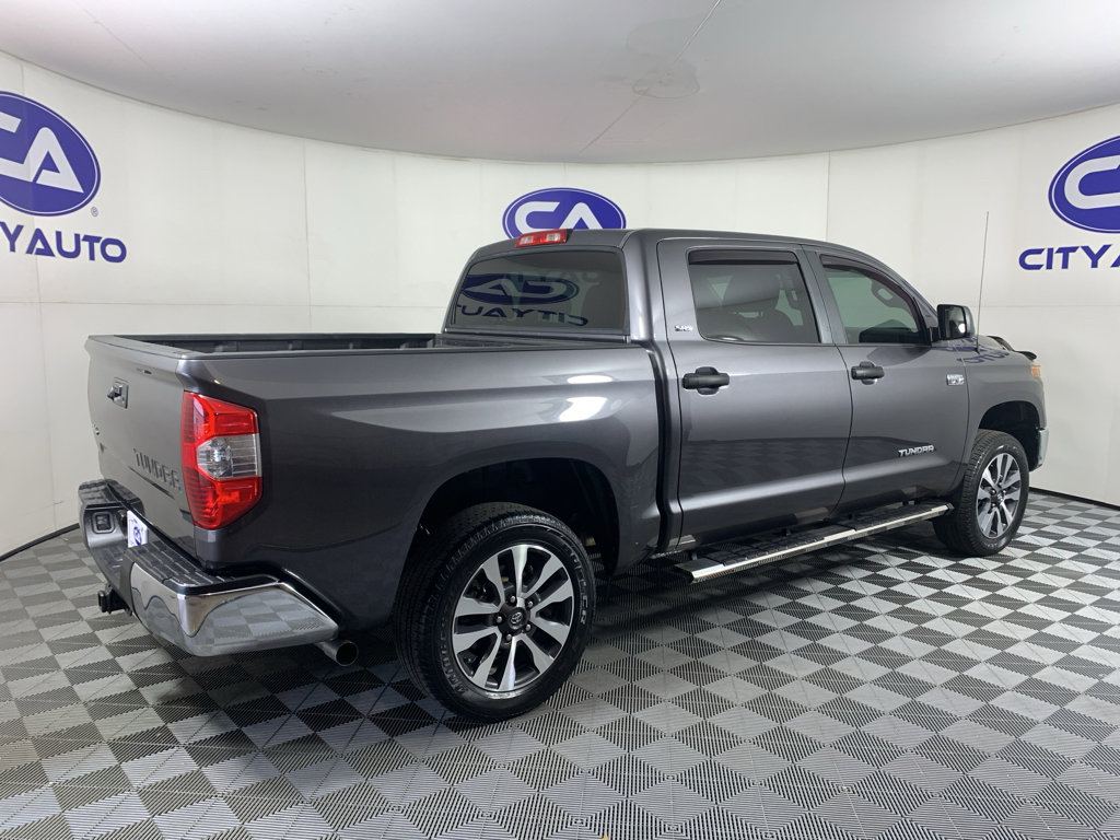 Used 2018 Toyota Tundra SR5 w/ SR5 Upgrade Package AWD/4WD image 3