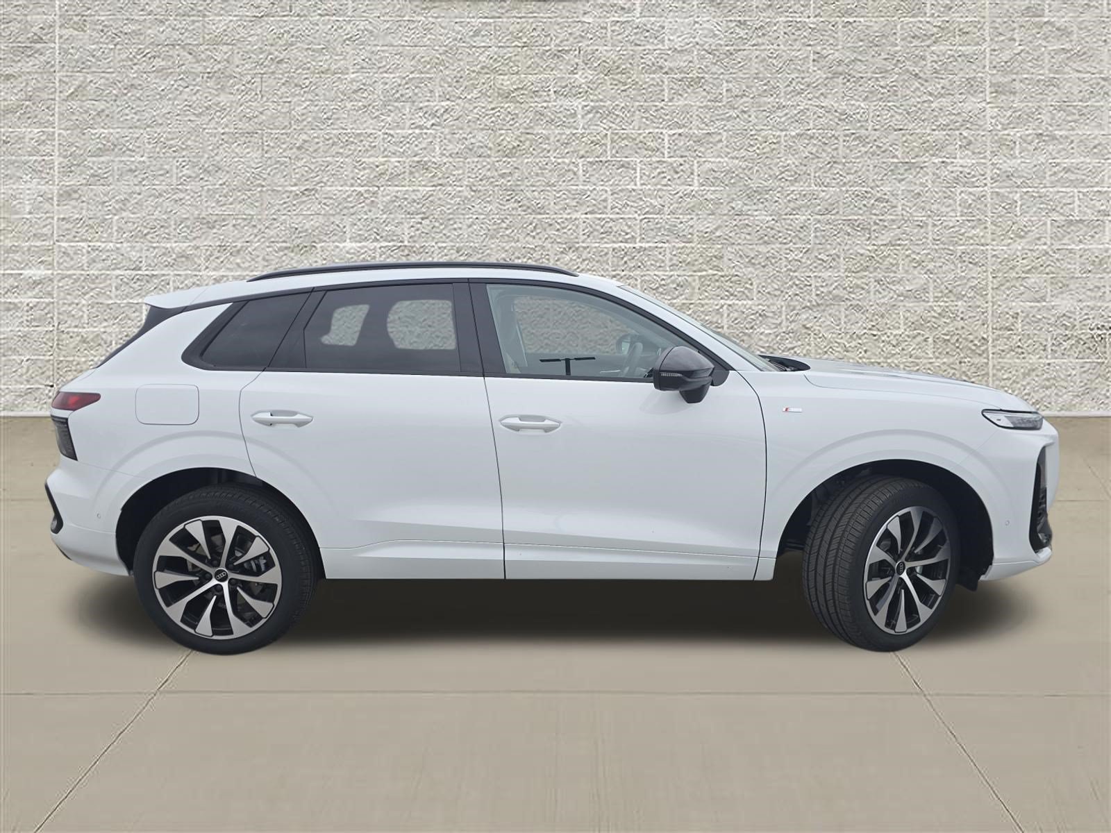 New 2026 Audi Q3 quattro 2.0T AWD/4WD image 8