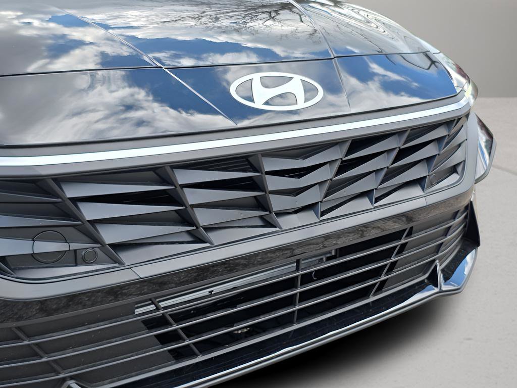 New 2026 Hyundai Elantra SE image 9