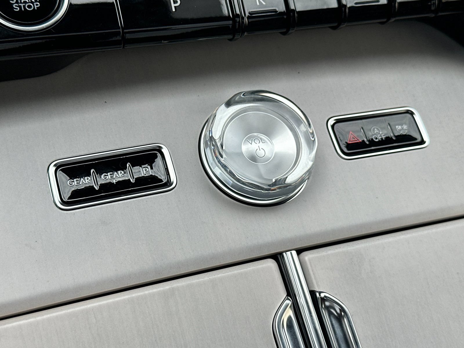 New 2027 Lincoln Navigator L Reserve w/ Jet Appearance Package AWD/4WD image 21