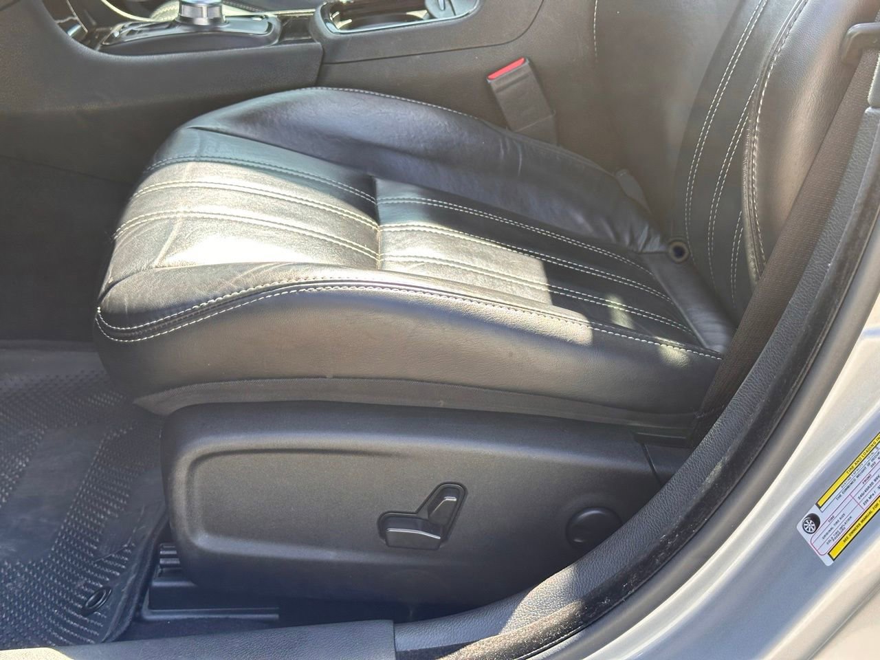 Used 2023 Chrysler 300 S image 28