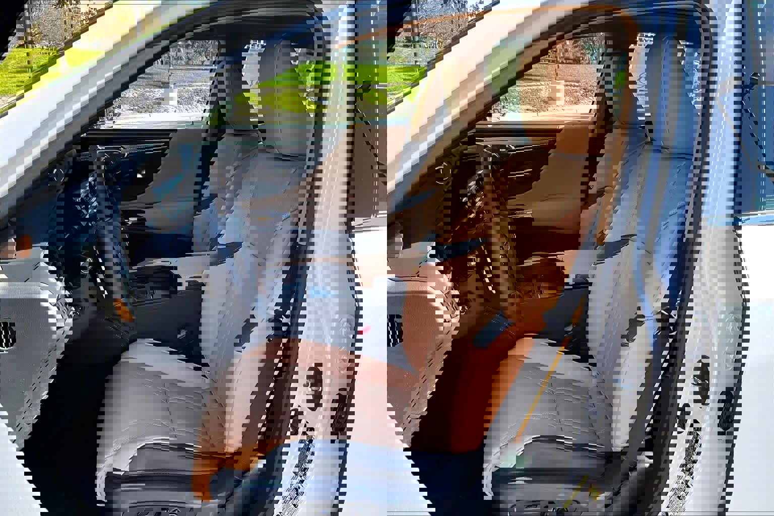 New 2025 Lexus ES 350 Ultra Luxury image 18