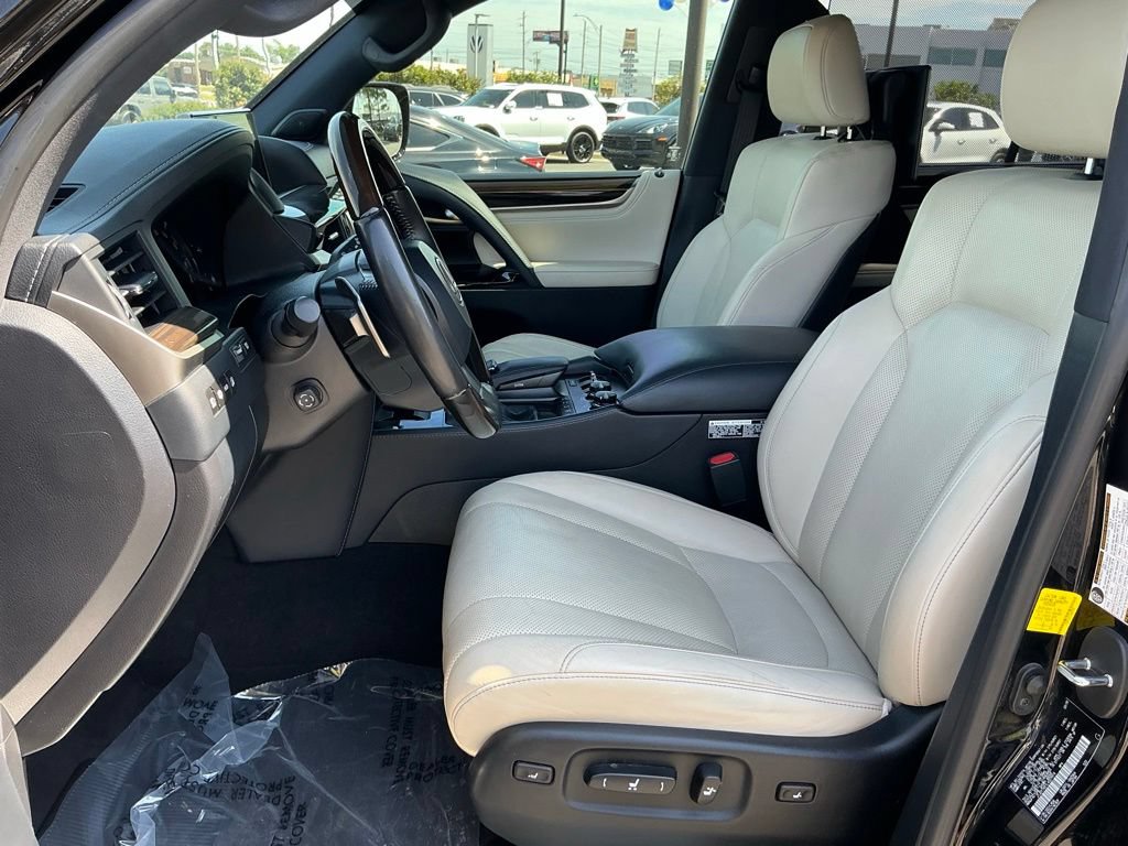 Used 2020 Lexus LX 570 4WD w/ Sport Package image 12