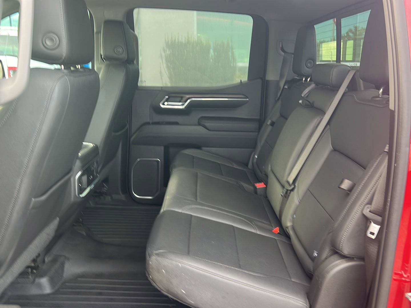 Used 2023 GMC Sierra 1500 SLT w/ SLT Premium Plus Package image 10