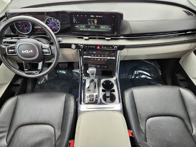 Used 2022 Kia Carnival EX FWD image 28