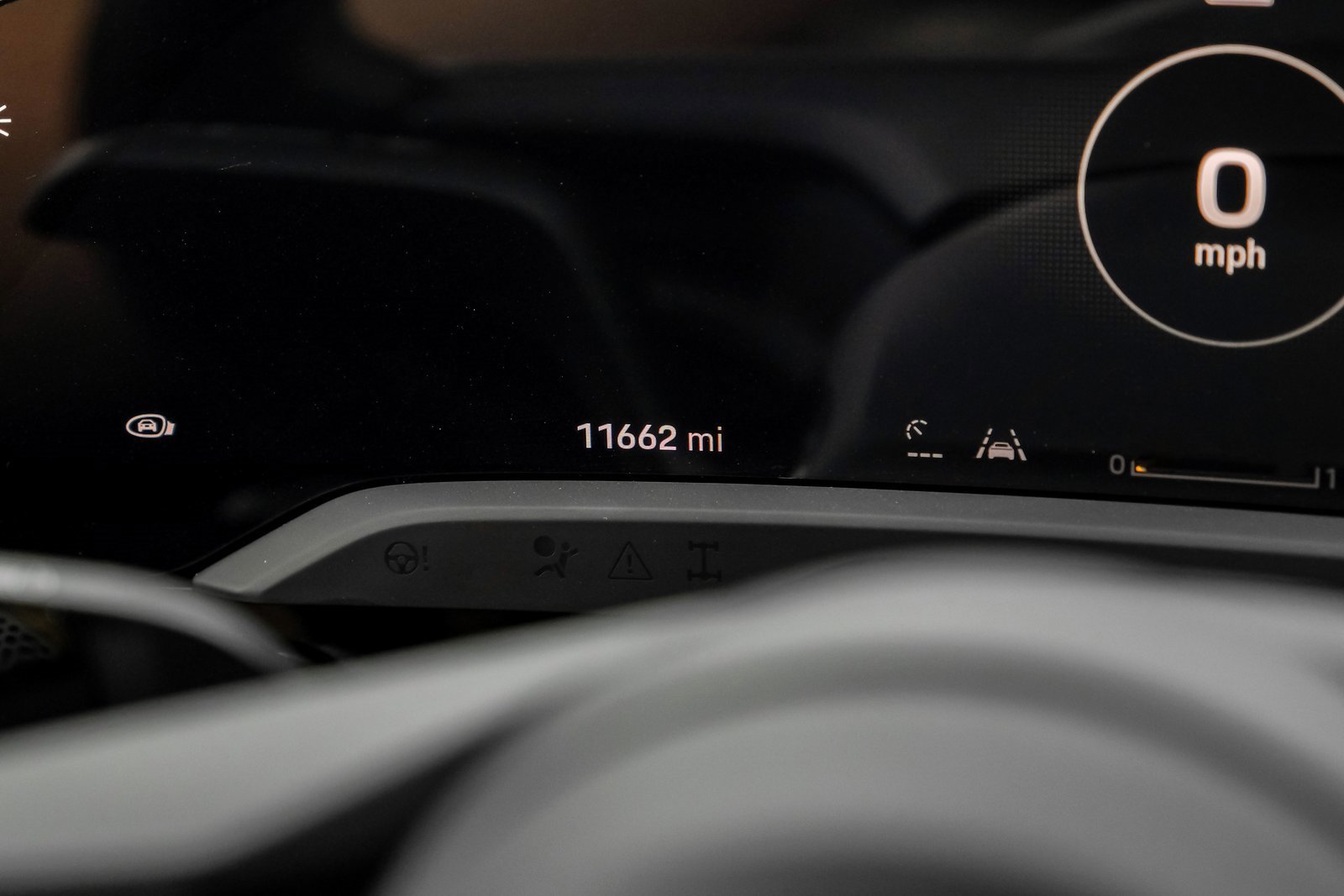 Used 2023 Porsche Taycan image 18