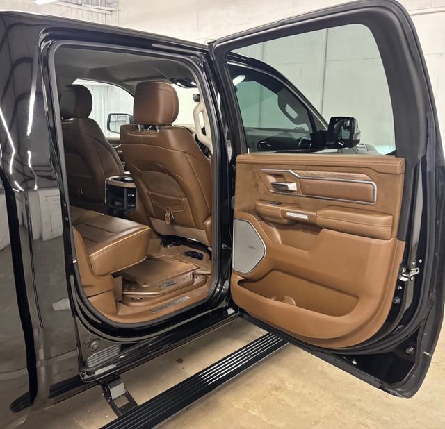Used 2023 RAM 1500 Limited AWD/4WD image 19