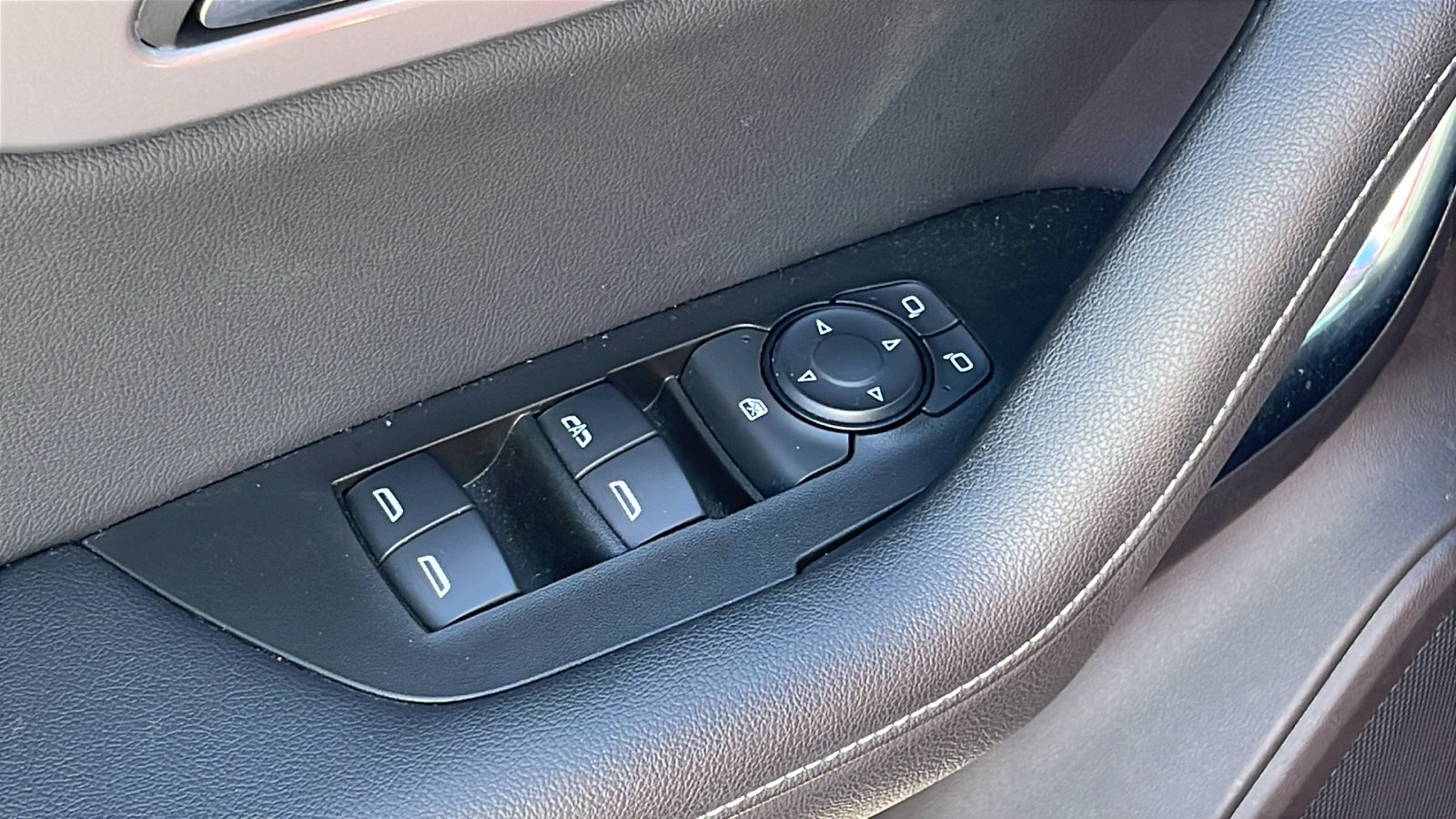 Certified 2023 Chevrolet Blazer LT w/ Convenience Package image 12