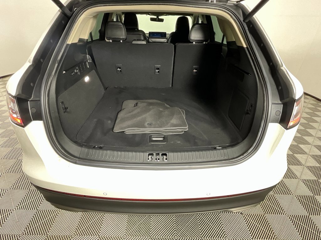 Used 2023 Lincoln Nautilus AWD image 28