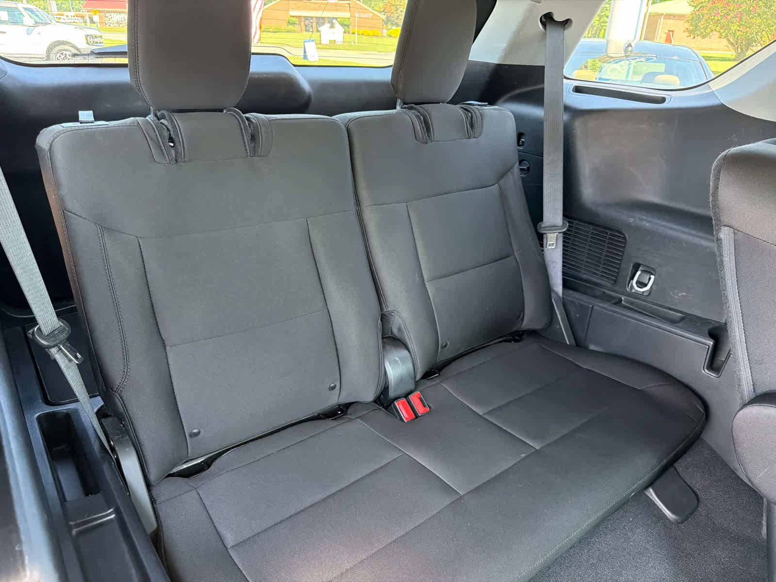 Used 2023 Ford Explorer XLT RWD image 11