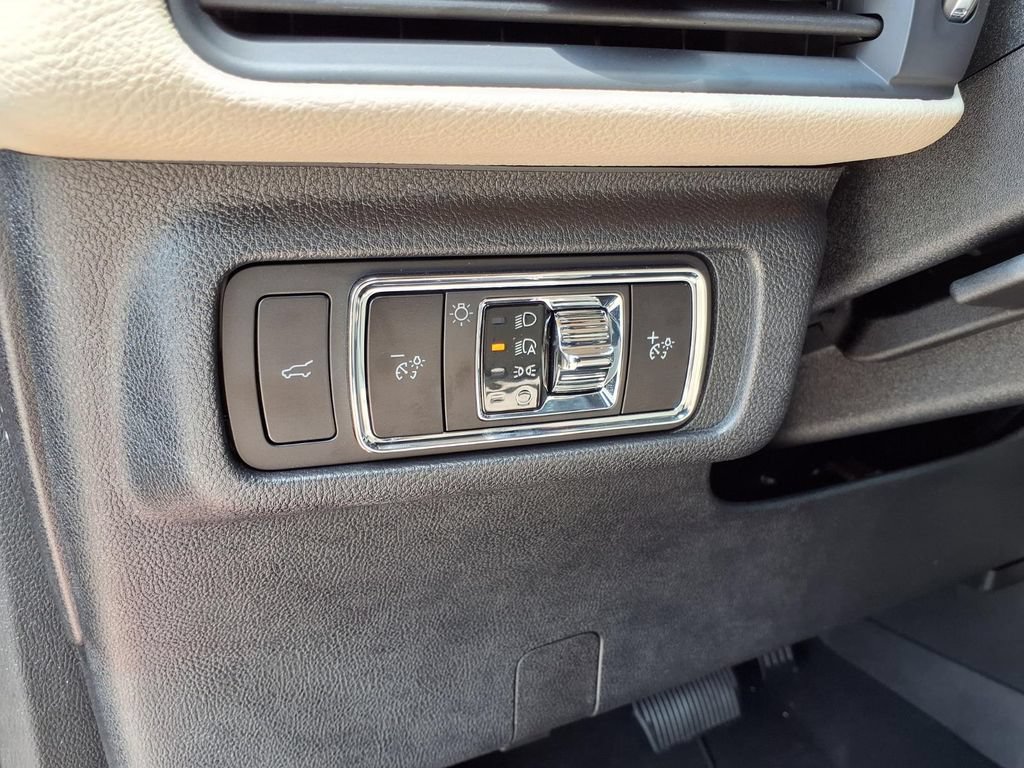 Used 2026 Lincoln Corsair Premiere FWD image 22