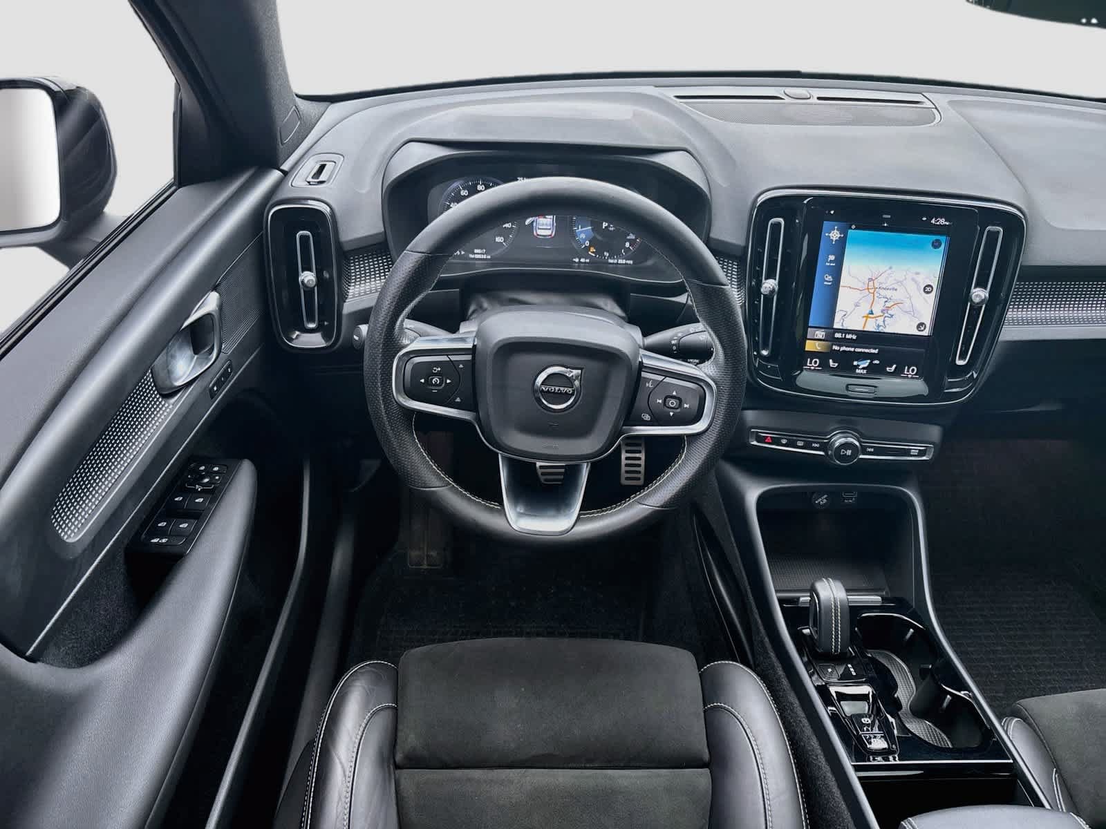 Used 2021 Volvo XC40 T5 R-Design w/ Climate Package AWD/4WD image 24
