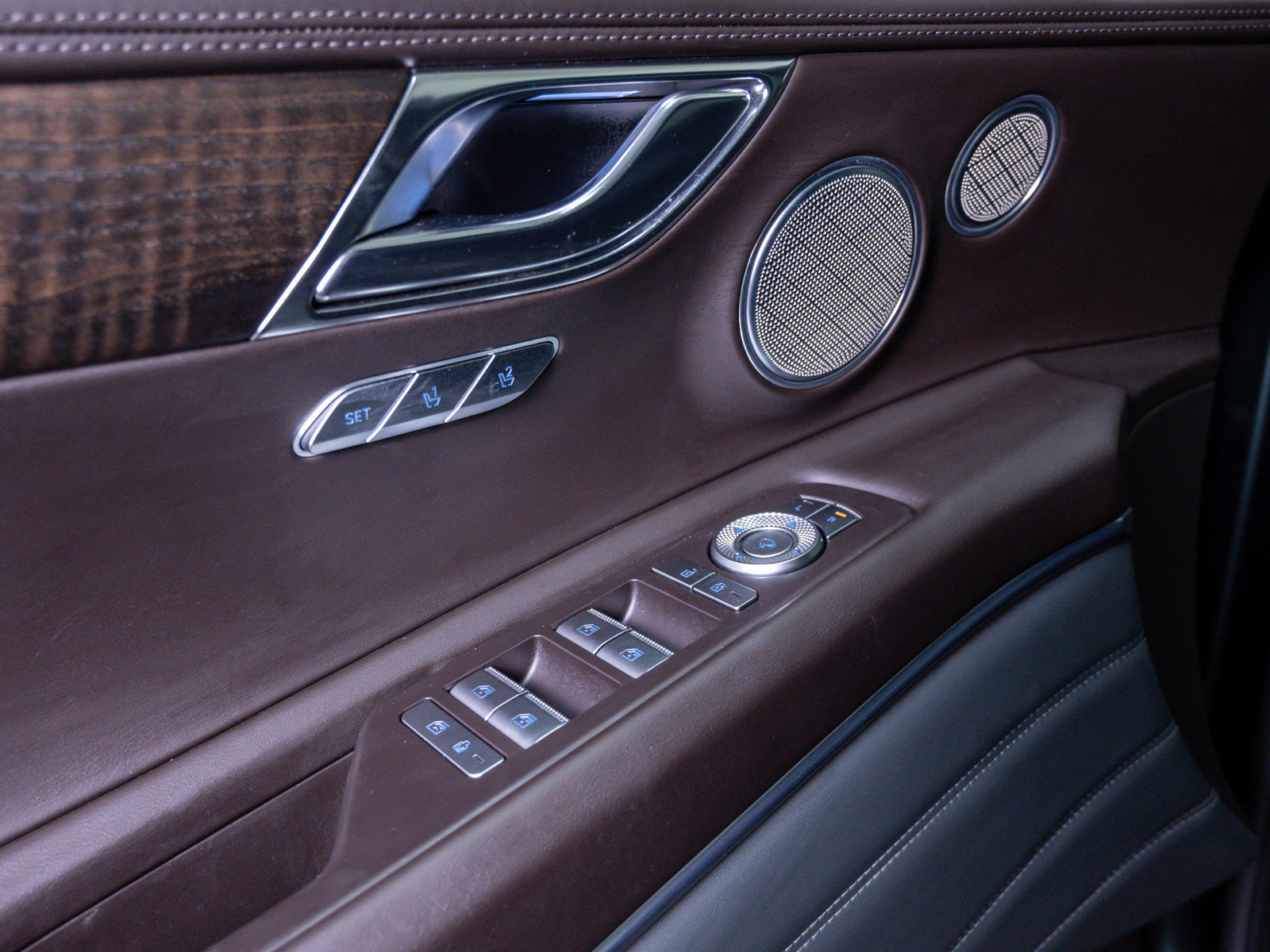 Used 2023 Genesis GV80 3.5T w/ Prestige Matte Package image 18