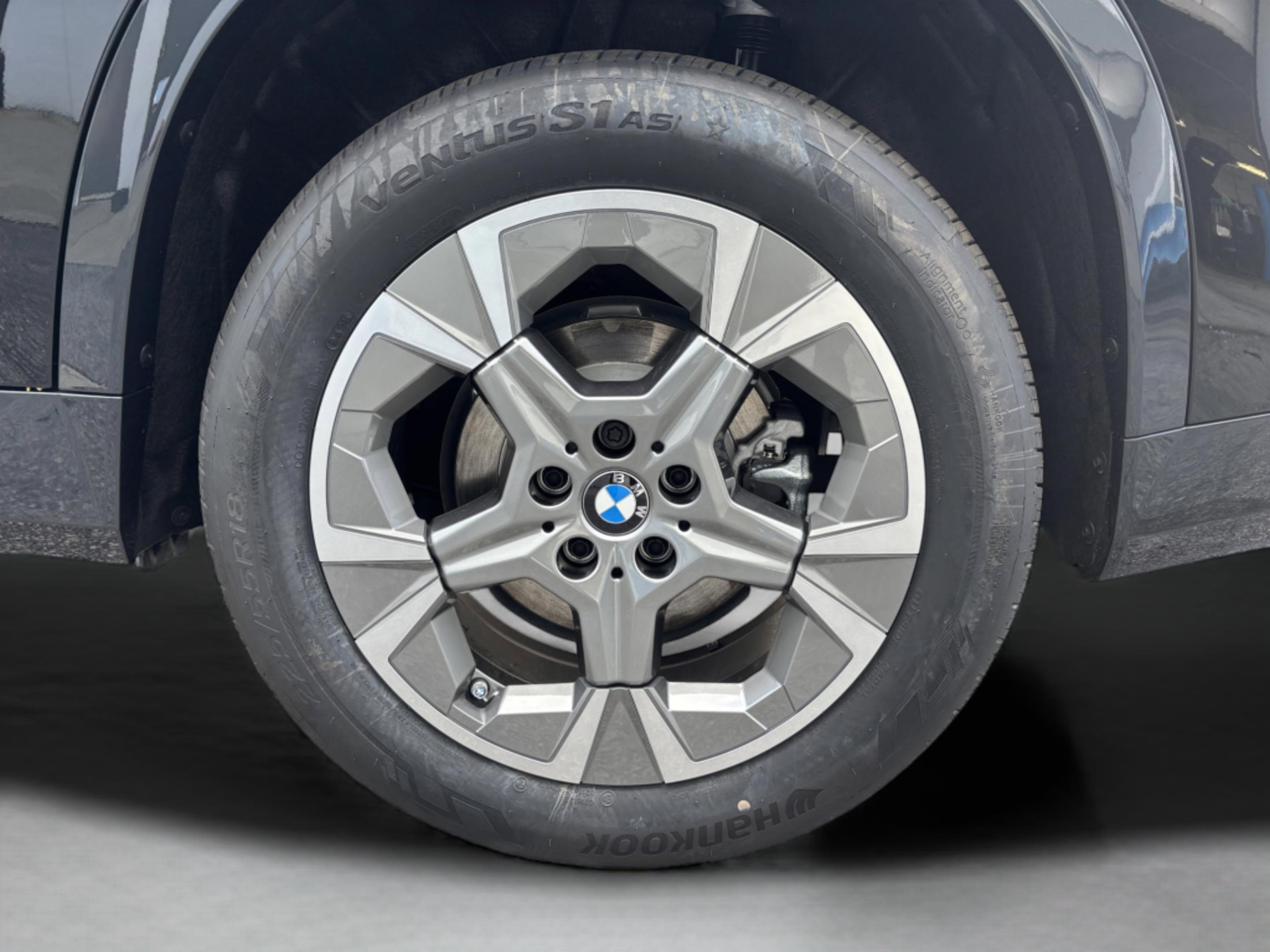Used 2026 BMW X1 xDrive28i w/ Technology Package image 8