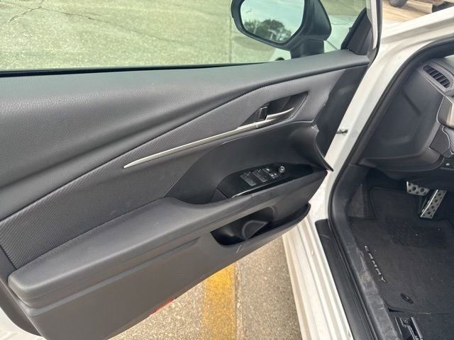 Used 2025 Toyota Camry SE image 27