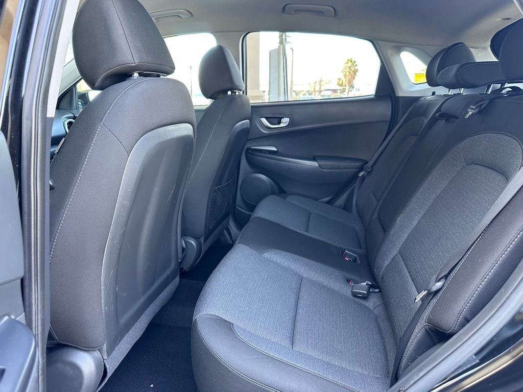 Used 2023 Hyundai Kona SE image 24