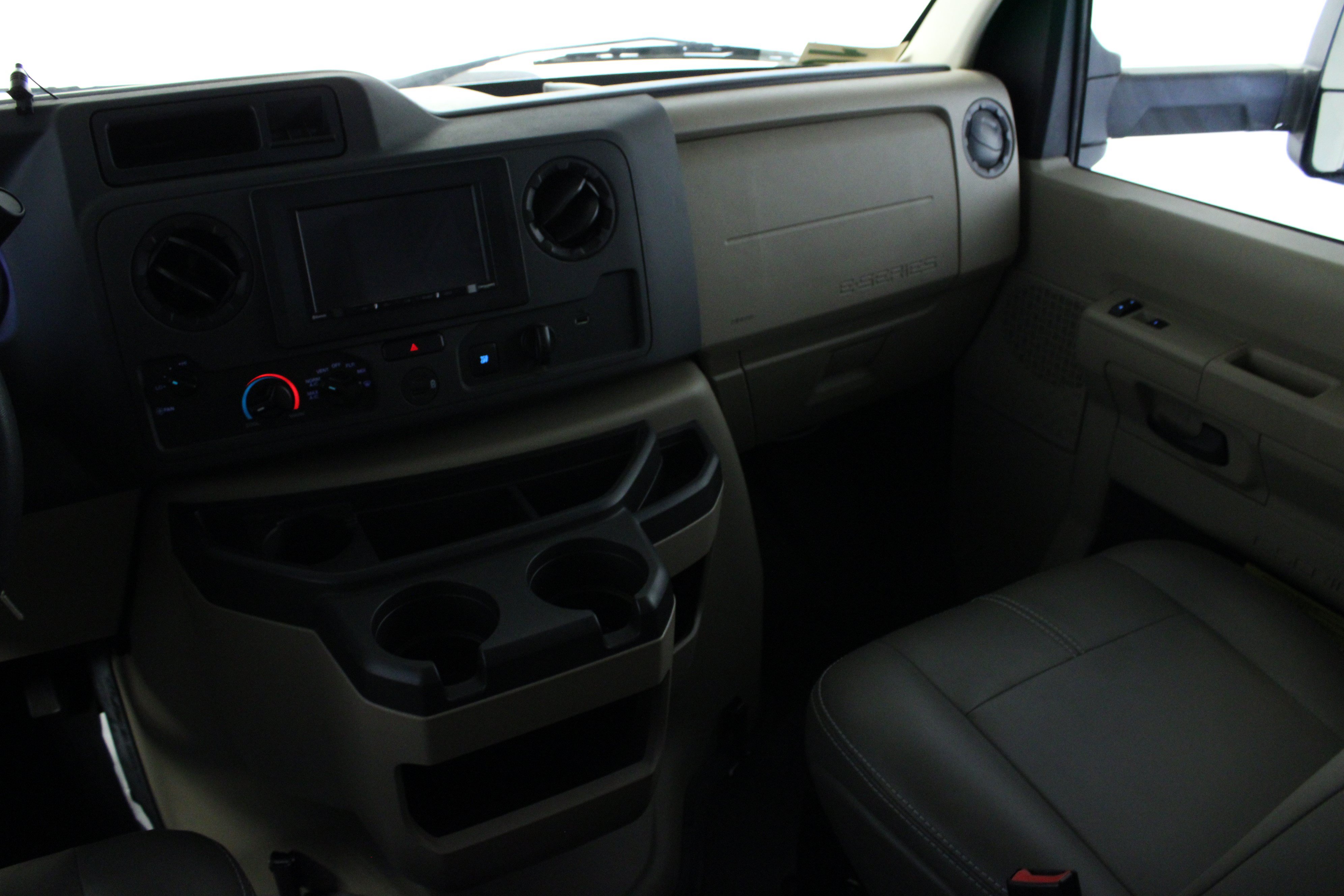 Used 2023 Ford E-450 and Econoline 450 Super Duty w/ Motorhome Prep Package RWD image 23