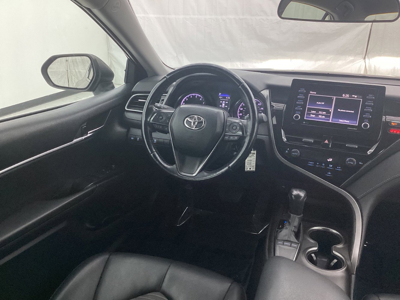 Used 2022 Toyota Camry SE image 29