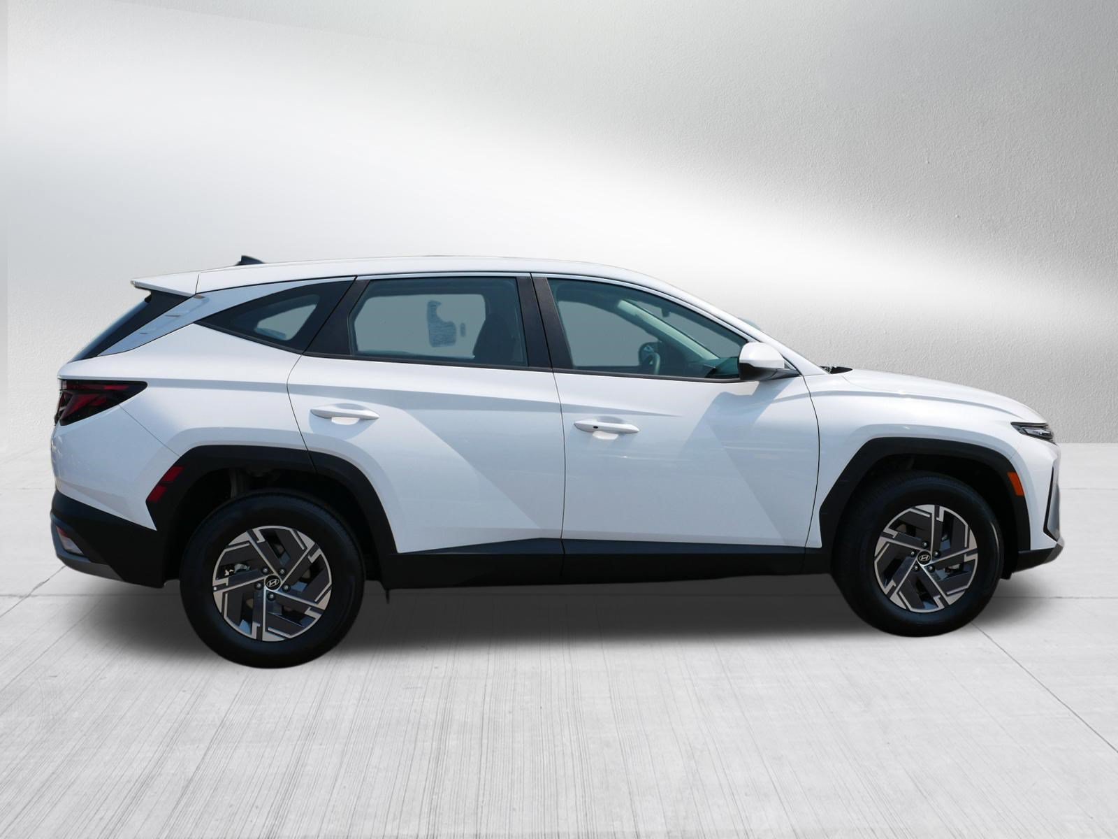 Certified 2026 Hyundai Tucson Blue SE AWD/4WD image 8