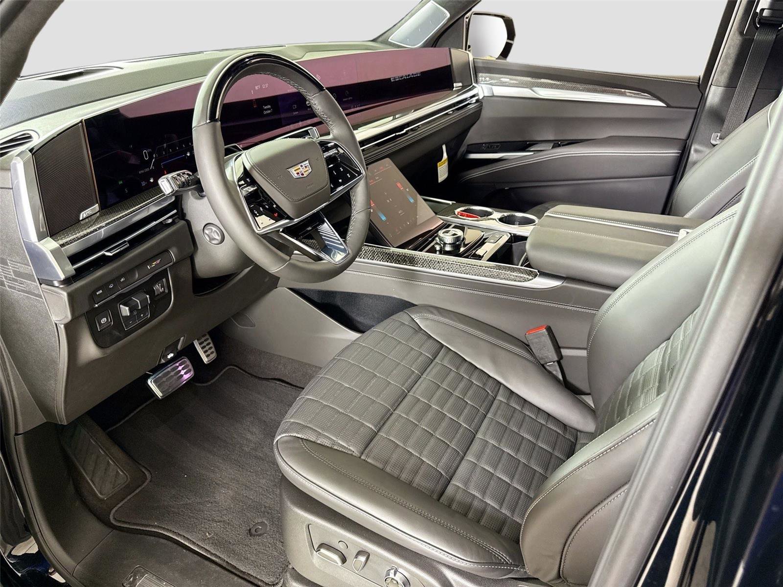 Used 2025 Cadillac Escalade ESV V w/ LPO, ONYX Package AWD/4WD image 12