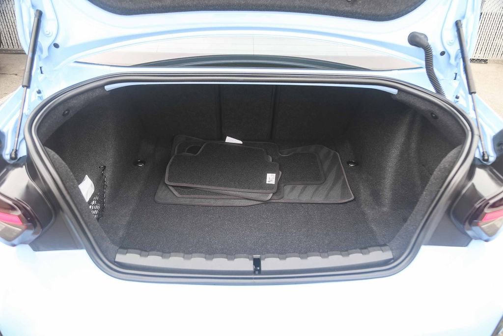 Used 2023 BMW M2 image 23