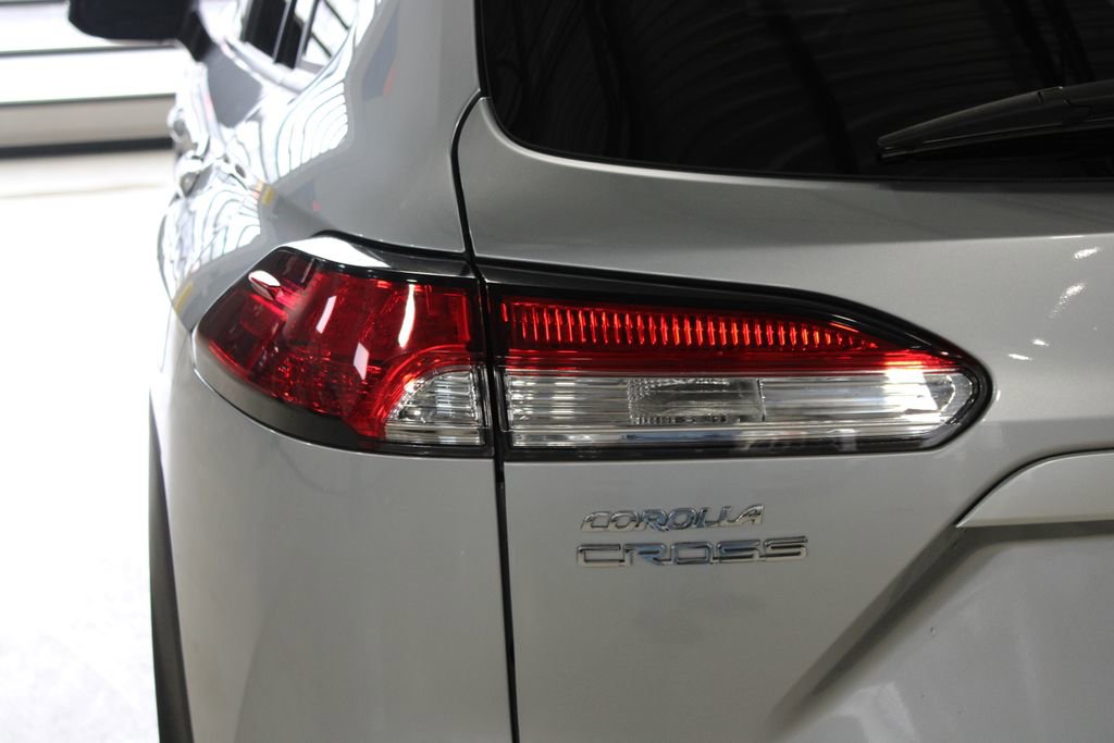 Used 2023 Toyota Corolla Cross LE FWD image 36
