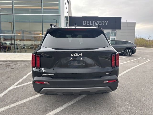Certified 2023 Kia Sorento S w/ Panoramic Sunroof Package AWD/4WD image 4