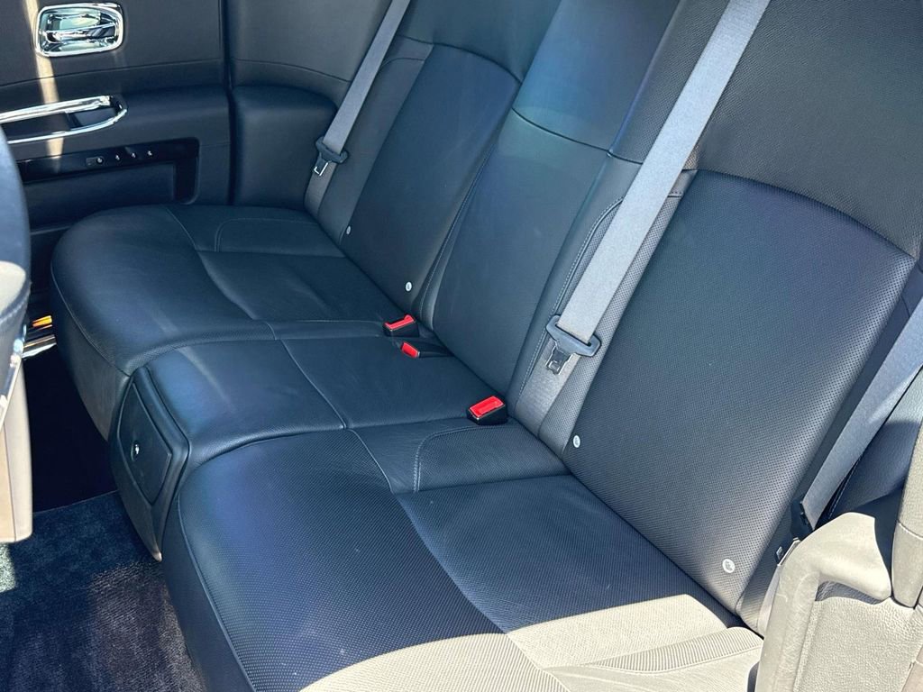 Used 2013 Rolls-Royce Ghost RWD image 16
