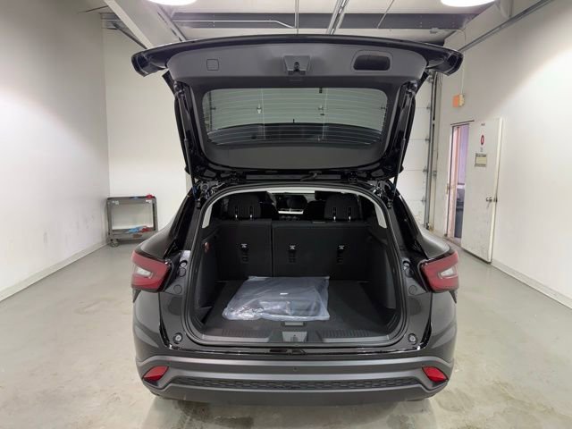 New 2026 Chevrolet Trax LS w/ LS Convenience Package FWD image 8