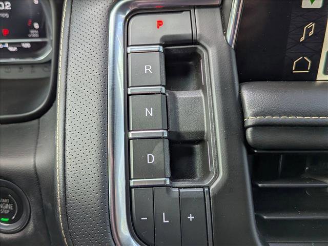 Used 2022 GMC Yukon SLT w/ SLT Premium Package AWD/4WD image 12