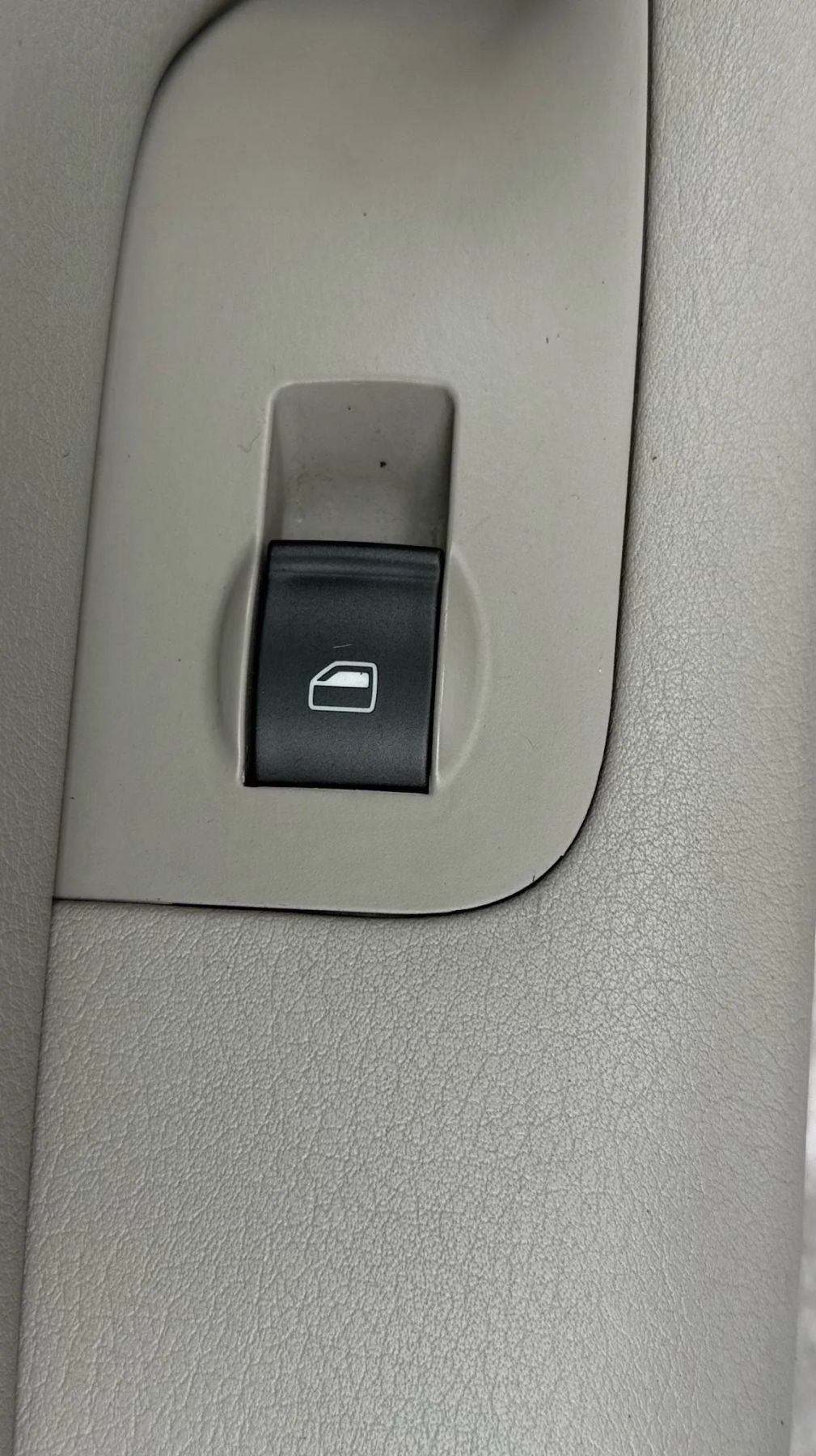 Used 2008 Audi A4 3.2 image 28