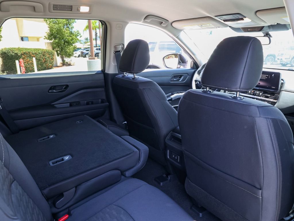 New 2026 Nissan Pathfinder SV FWD image 17