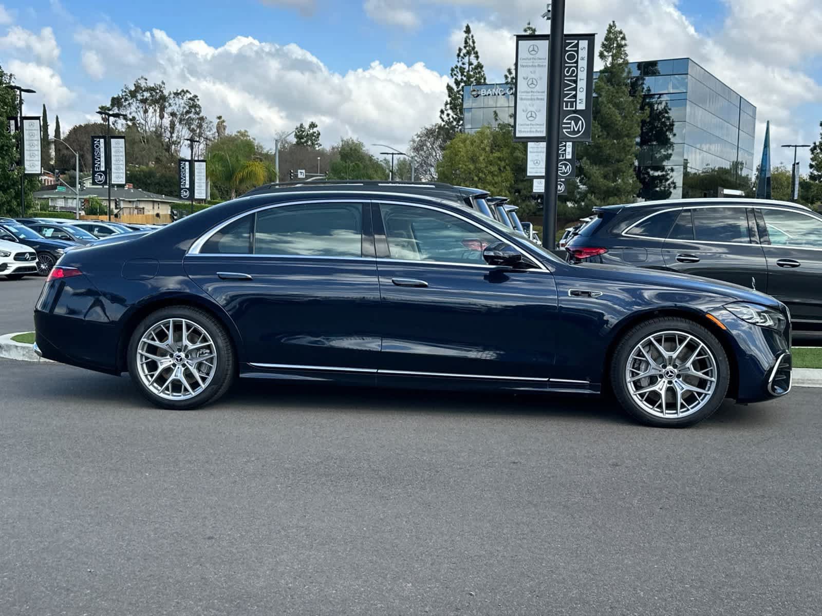 New 2027 Mercedes-Benz S 580 4MATIC Sedan image 2