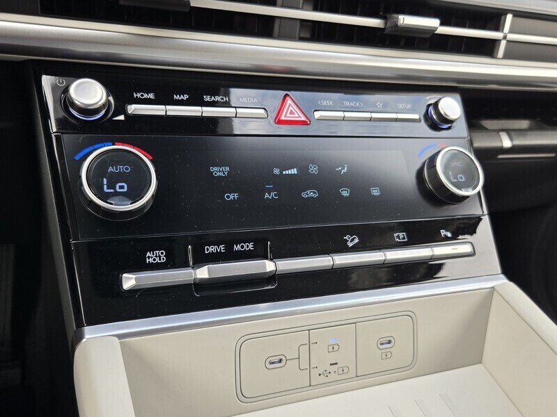 New 2026 Hyundai Santa Fe SE FWD image 8