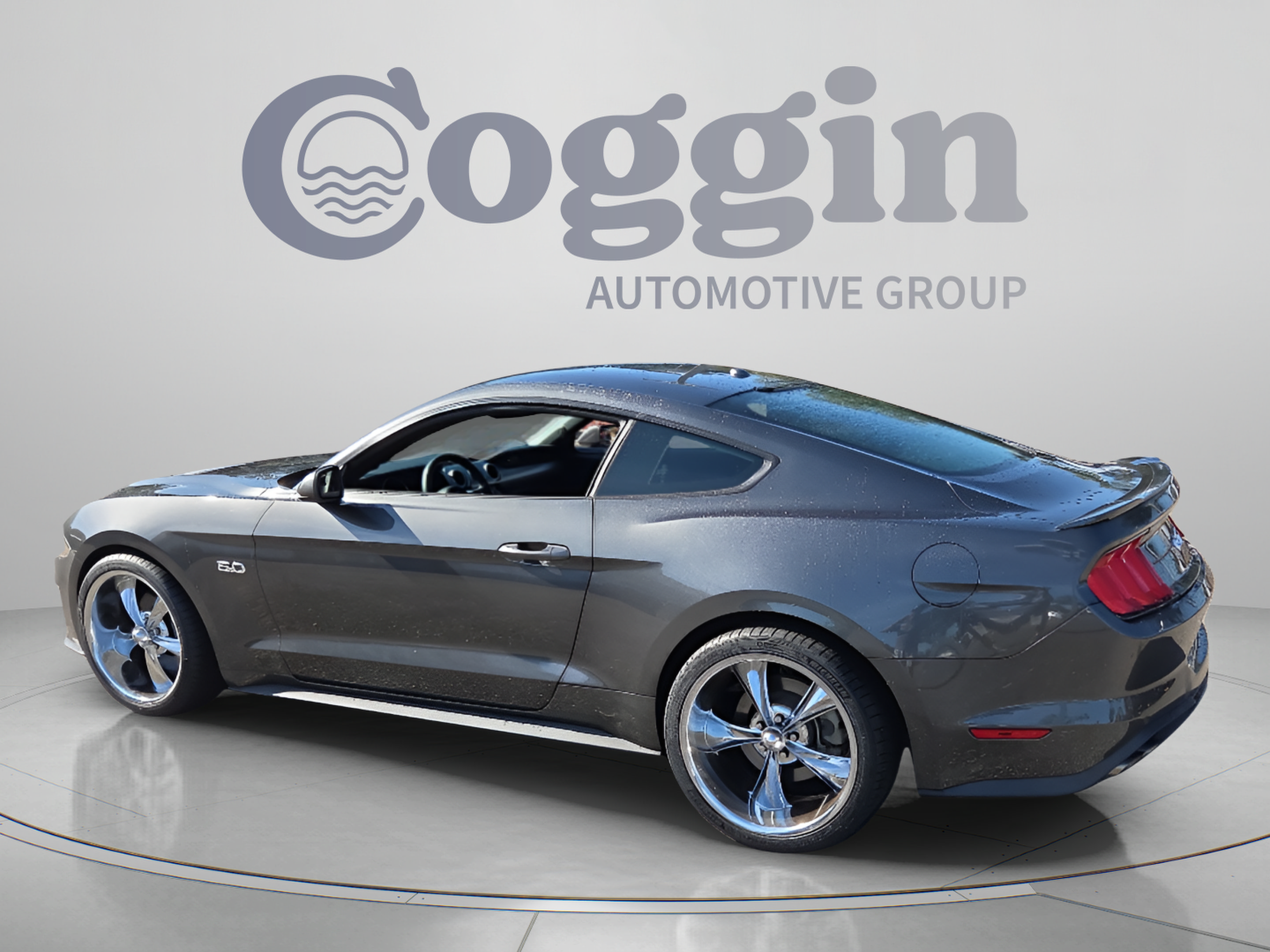 Used 2020 Ford Mustang GT RWD image 3
