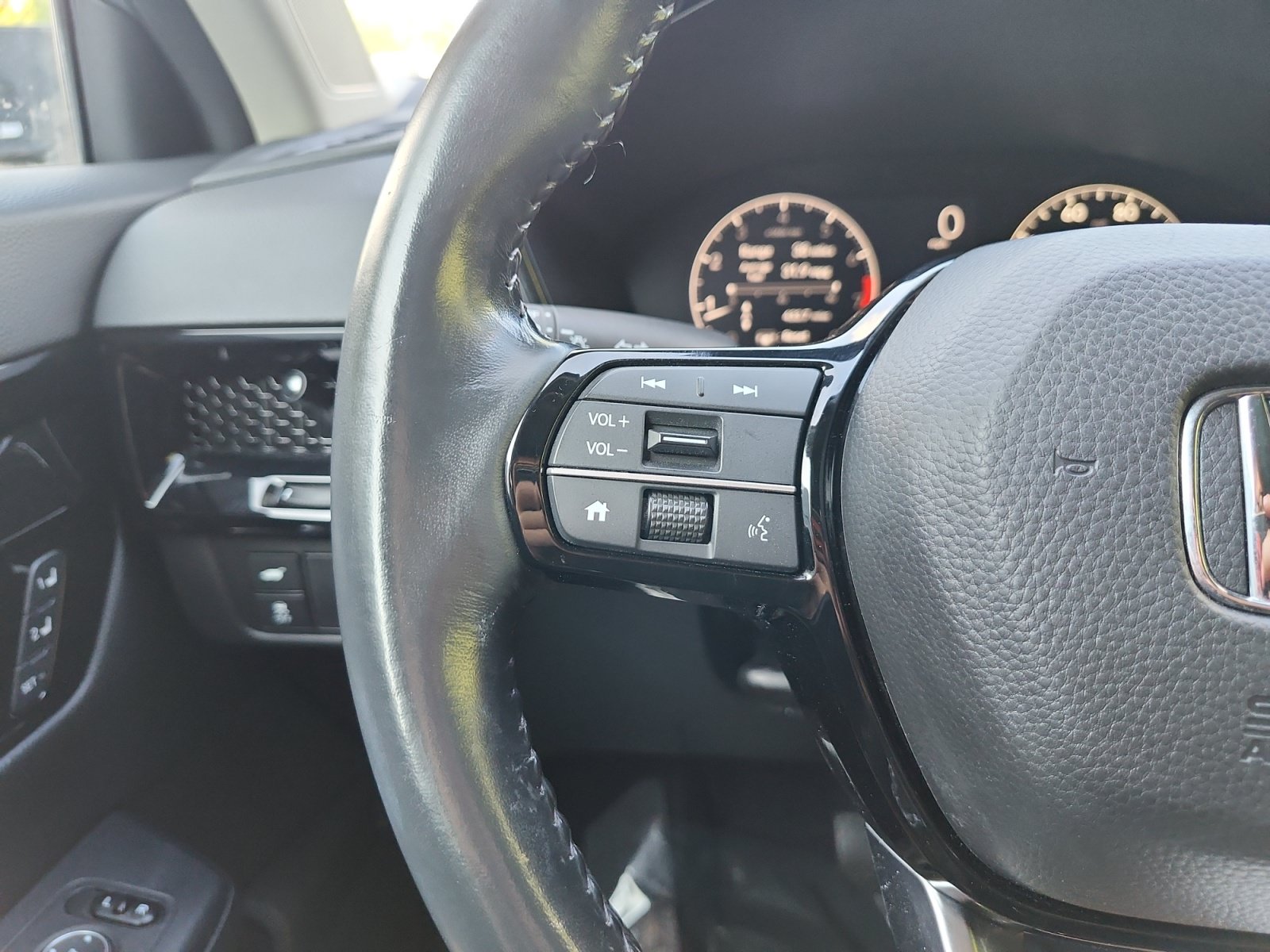 Used 2023 Honda CR-V EX-L image 26