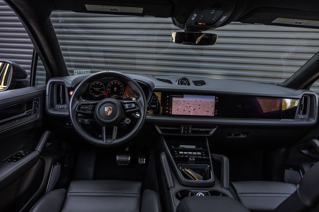 Certified 2025 Porsche Cayenne GTS image 12