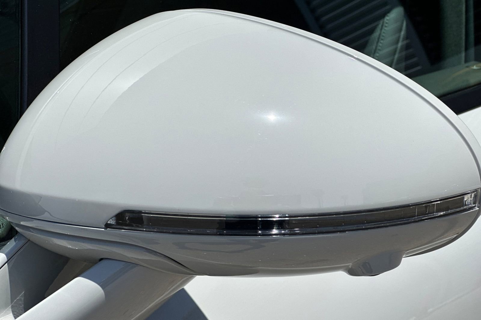 Certified 2025 Porsche Macan image 40