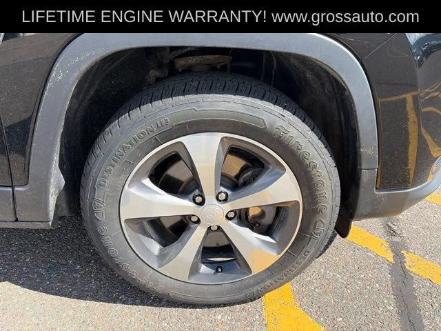 Used 2019 Jeep Cherokee Limited AWD/4WD image 9
